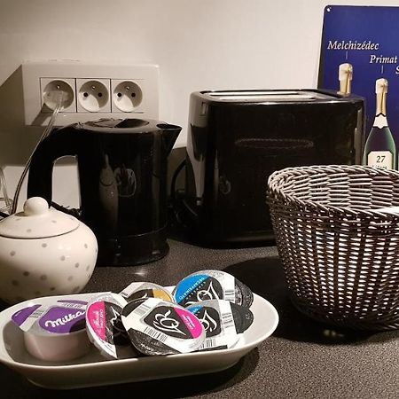 L'Ecu : Un Haussmannien Accueillant! Apartman Reims Kültér fotó